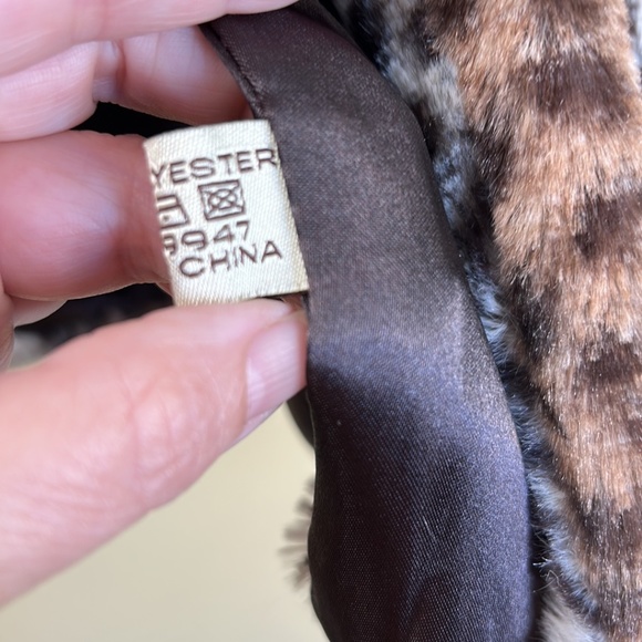 Cougar print women’s cape jacket very soft faux fur size medium - Picture 8 of 11